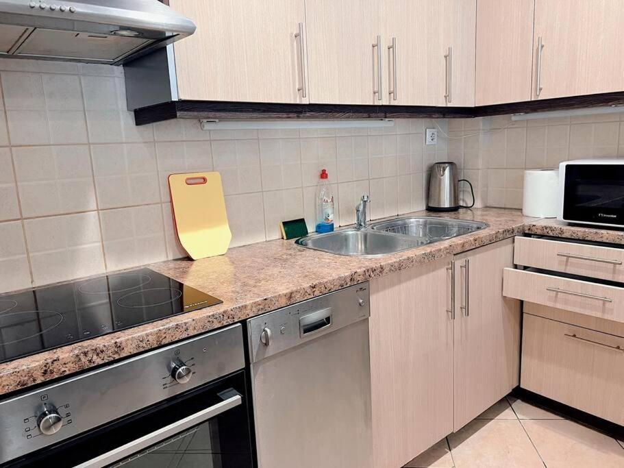 Charming 2Bedroom Apartment With Parking Athen Exterior foto